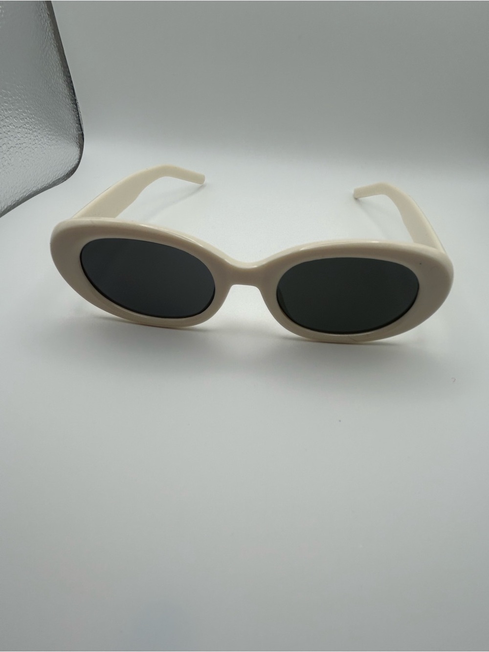 Cream Oval Sunglasses with Dark Lenses — Women’s Fashion Accessory